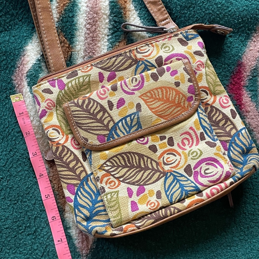 Relic Multicolor Leaf Pattern Crossbody Bag - Picture 4 of 5